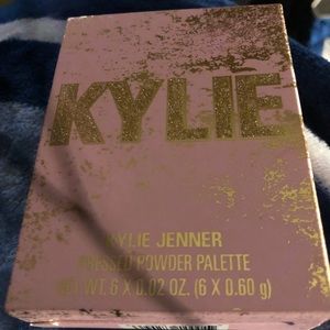 Kylie Jenner pressed powder palette